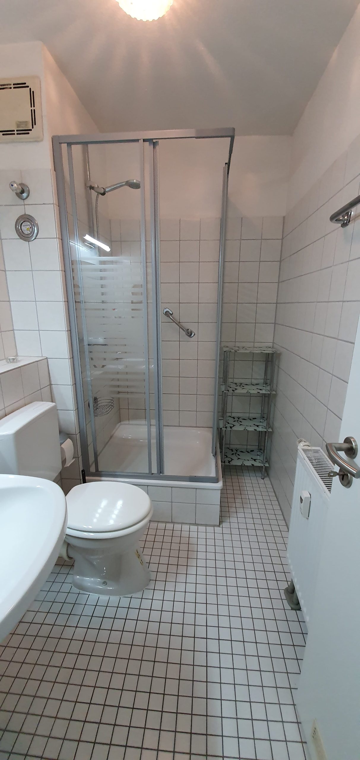 Möblierte 1-Zimmer-Wohnung mit Balkon, Aufzug, Stellplatz & Keller in attraktiver Lage von Gießen