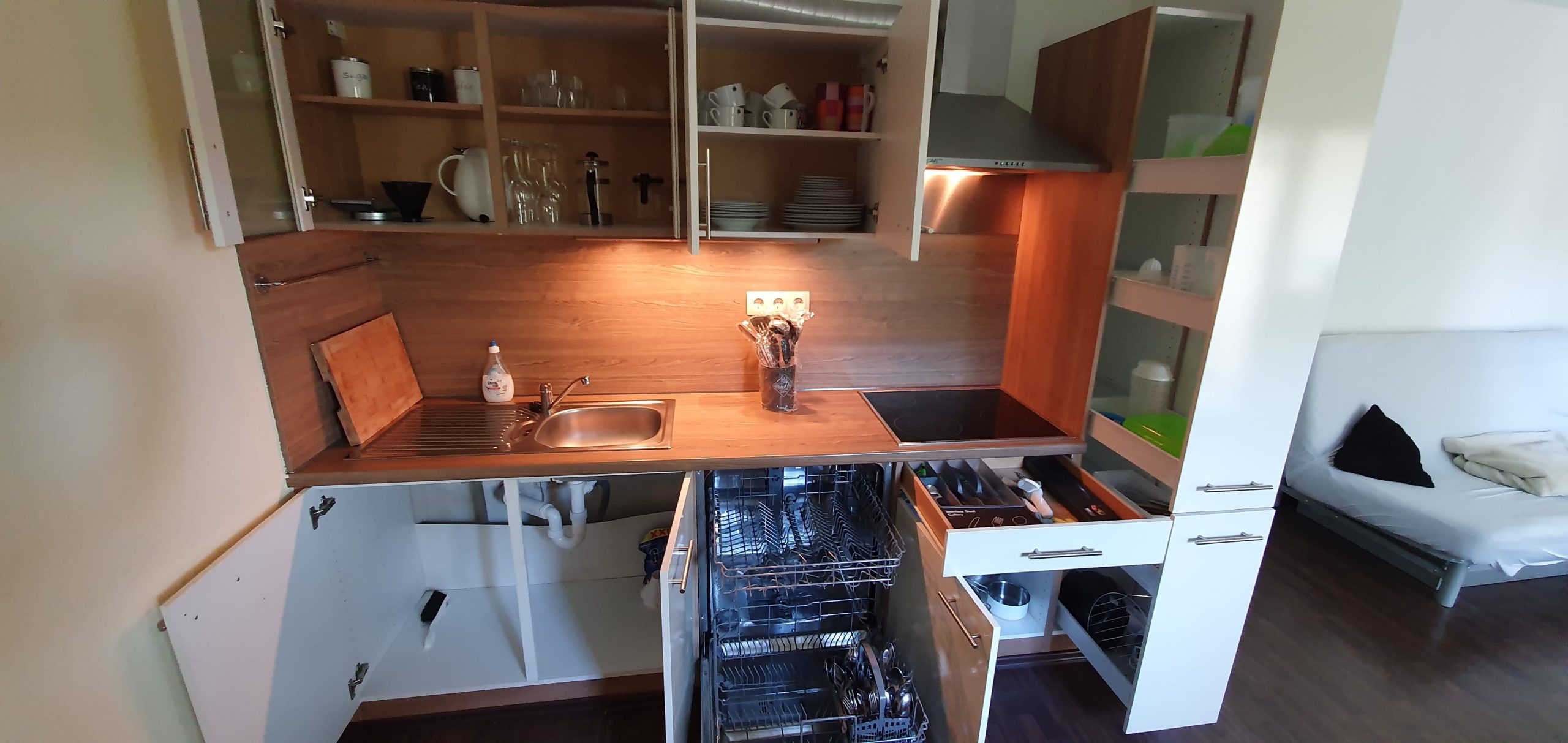 Möblierte 1-Zimmer-Wohnung mit Balkon, Aufzug, Stellplatz & Keller in attraktiver Lage von Gießen